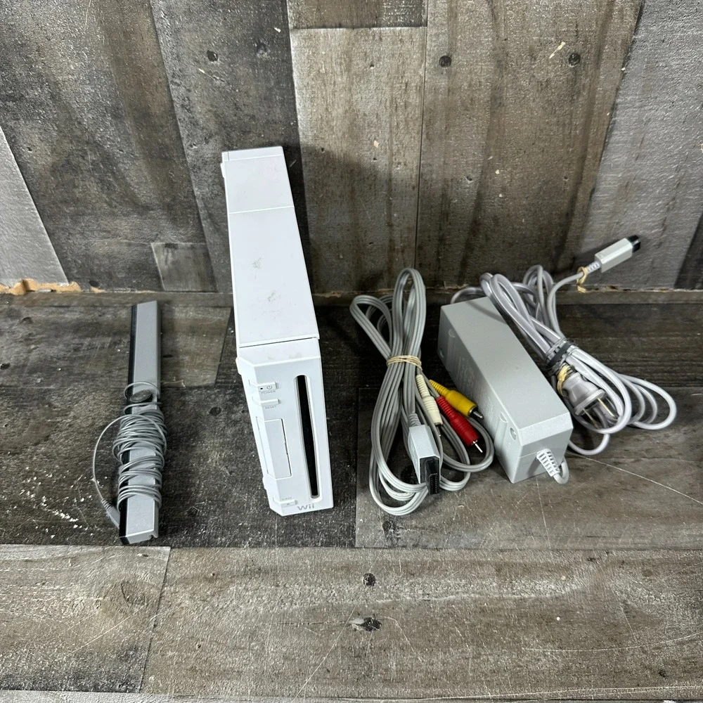 Nintendo Wii System Console White RVL-001 BUNDLE (No Remote) Tested Working